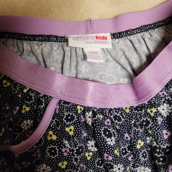 Genuine Kids from Oshkosh 4 Girls Skirts - Picture 5 of 9